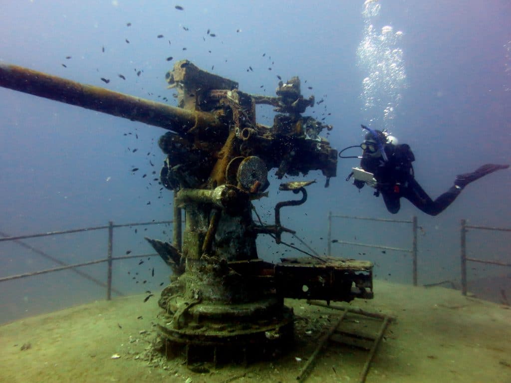 Divemaster mapping sattakut 742 shipwreck Koh Tao Thailand